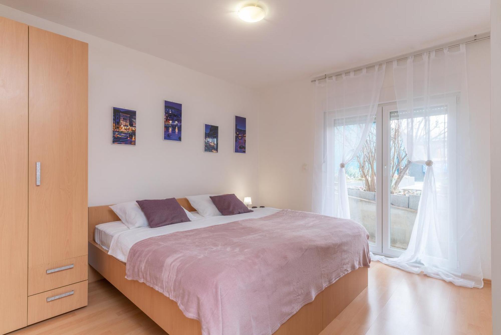 Pure Sky Apartments - With Pool Mostar Exteriör bild