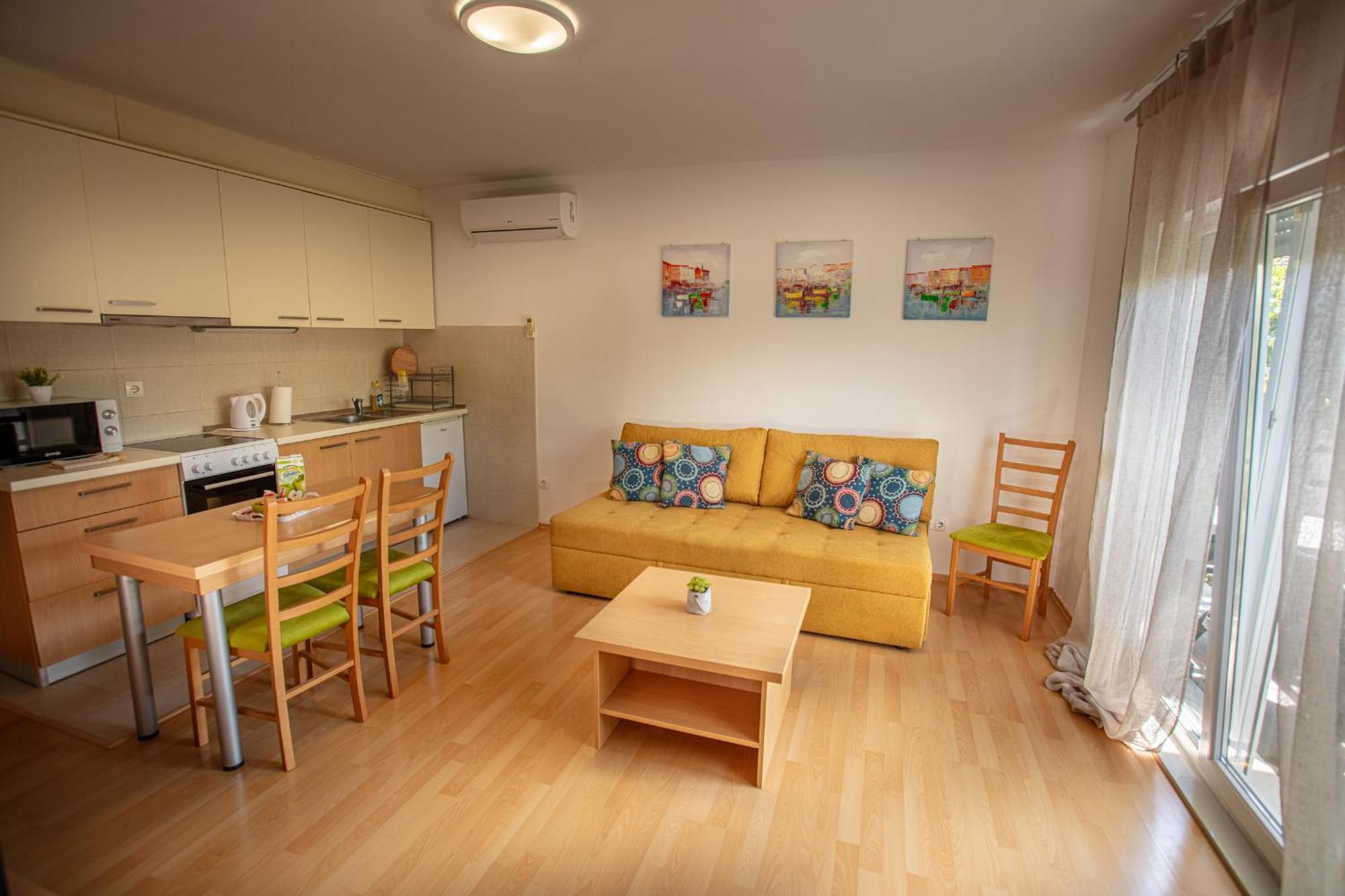 Pure Sky Apartments - With Pool Mostar Exteriör bild