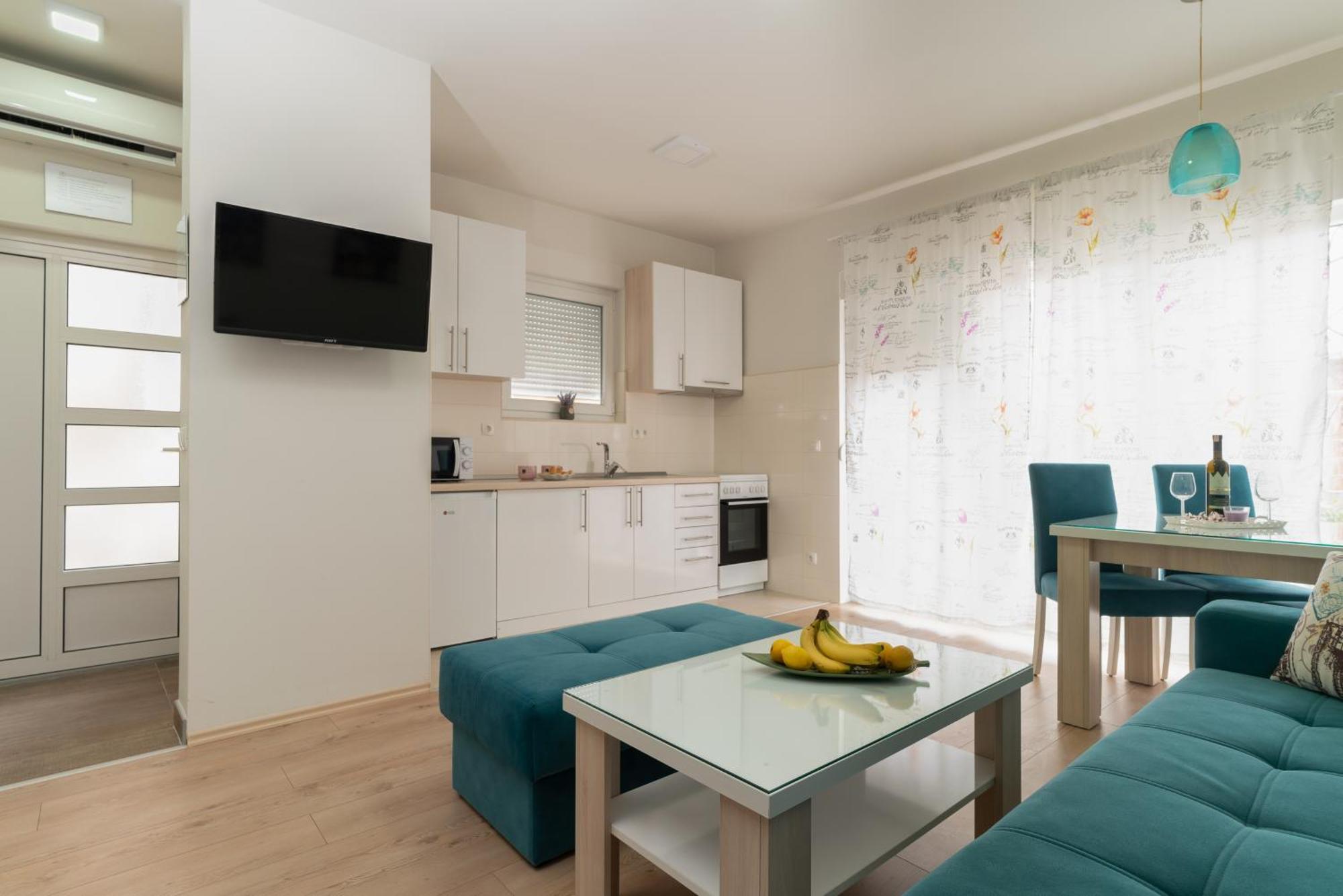 Pure Sky Apartments - With Pool Mostar Exteriör bild